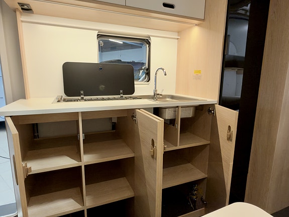 Adria AVIVA 563 PT 2027 – PLUSSPAKKE AVIVA – FAMILIEVOGN MED 6–7 SENGEPLASSER! 17 of 24
