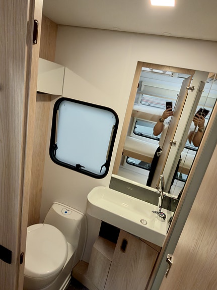 Adria AVIVA 563 PT 2027 – PLUSSPAKKE AVIVA – FAMILIEVOGN MED 6–7 SENGEPLASSER! 11 of 24