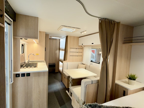 Adria AVIVA 563 PT 2027 – PLUSSPAKKE AVIVA – FAMILIEVOGN MED 6–7 SENGEPLASSER! 5 of 24