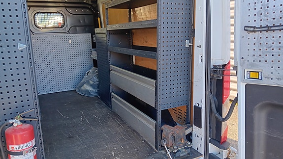Ford Transit 28 of 30