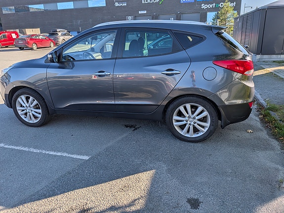 Hyundai ix35 2 of 7