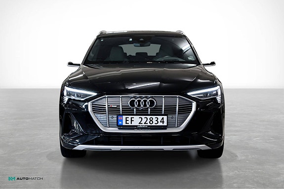 Audi e-tron 4 of 21