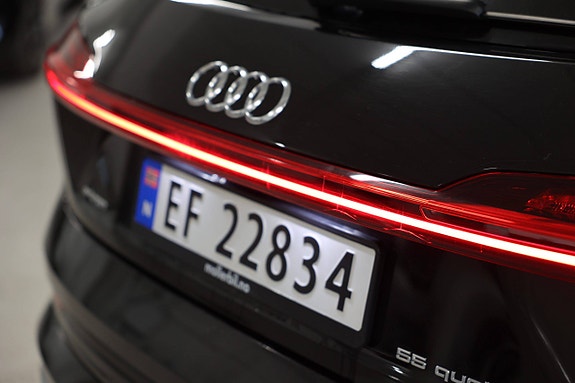 Audi e-tron 19 of 21
