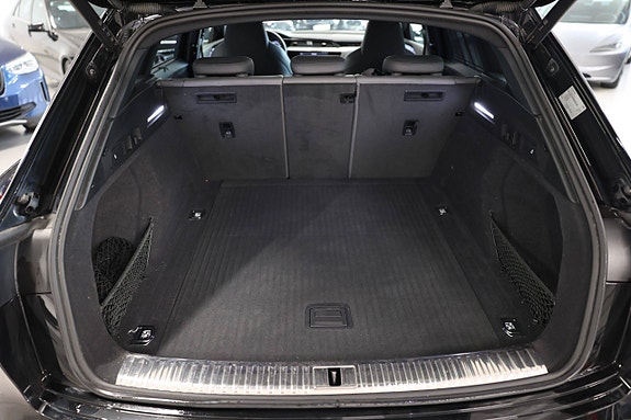 Audi e-tron 18 of 21