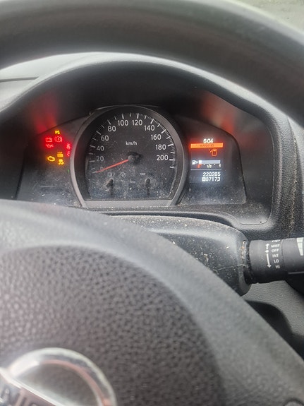 Nissan NV200 2 of 6