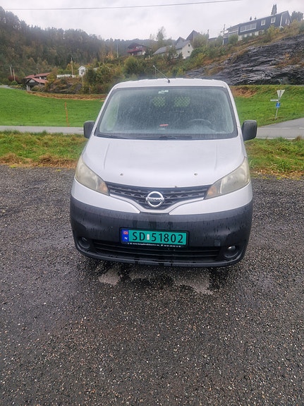 Nissan NV200 4 of 6