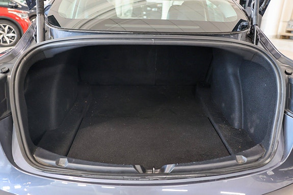 Tesla Model 3 14 of 16