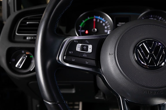 Volkswagen Golf VII 21 of 22
