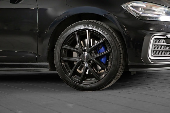 Volkswagen Golf VII 4 of 22