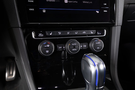 Volkswagen Golf VII 16 of 22