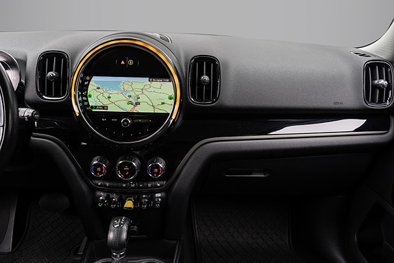 MINI Countryman Cooper SE 18 of 30
