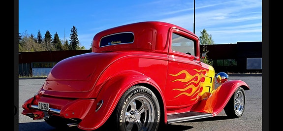Ford 3-Window 5 of 11