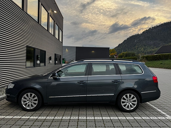 Volkswagen Passat 8 of 13