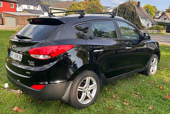 Hyundai ix35 4 of 10