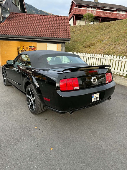 Ford Mustang 5 of 20