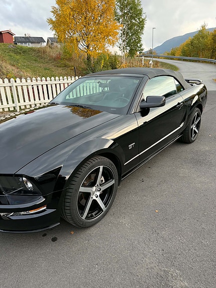Ford Mustang 4 of 20