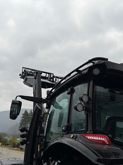 Valtra G135 Unlimited Versu 2 sett dekk 709 TIMER 25 of 30