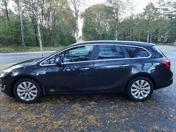 Opel Astra 2 of 30