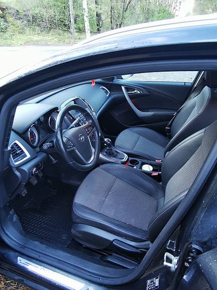 Opel Astra 4 of 30