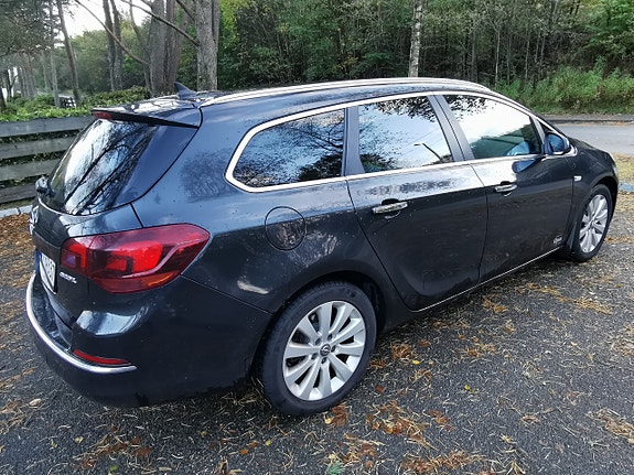 Opel Astra 10 of 30