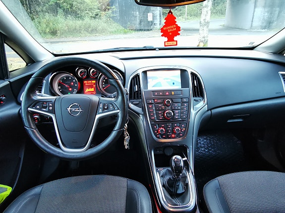 Opel Astra 15 of 30