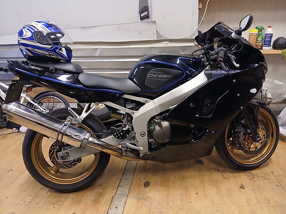 Kawasaki Ninja ZX-6R 7 of 16