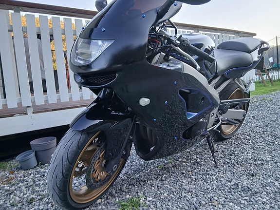 Kawasaki Ninja ZX-6R 4 of 16