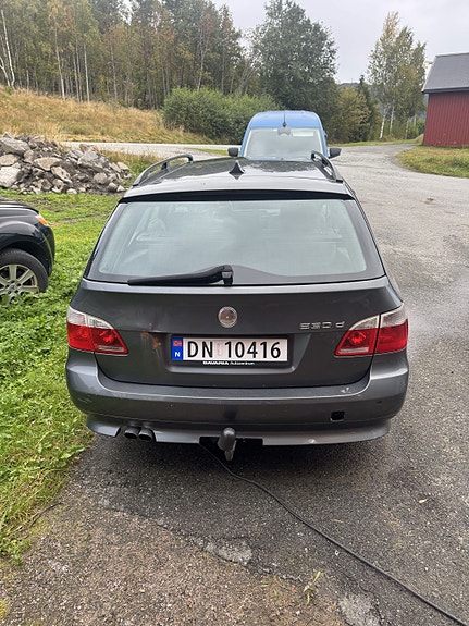 BMW 530d 3 of 15
