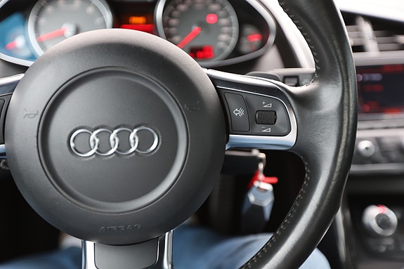 Audi R8 16 of 30