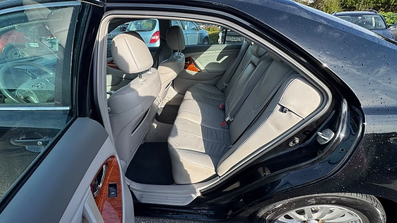 Toyota Camry 22 of 29