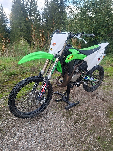 Kawasaki KX 85 2 of 6
