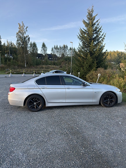 BMW 520d 2 of 13