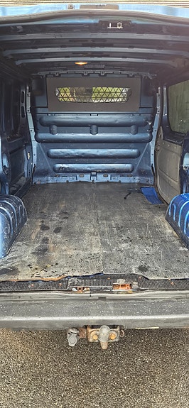 Opel Vivaro 12 of 14