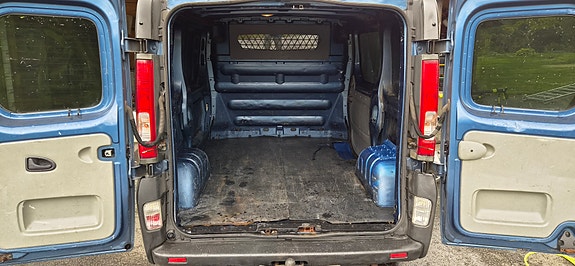 Opel Vivaro 13 of 14