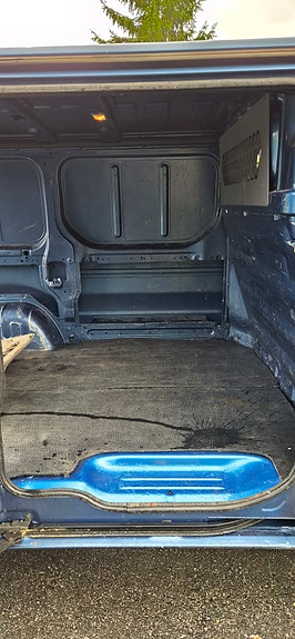 Opel Vivaro 14 of 14