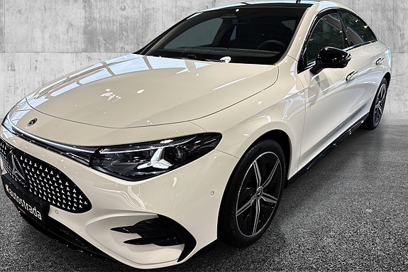 Mercedes-Benz CLA350 18 of 18
