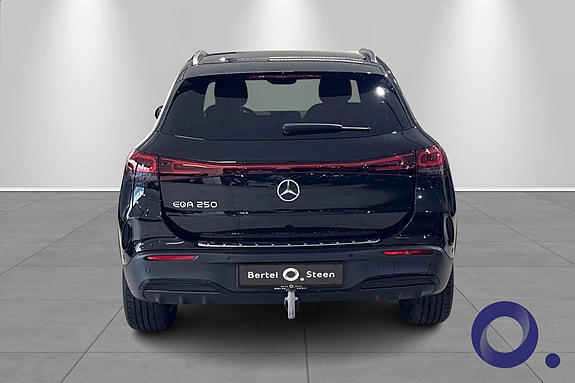 Mercedes-Benz EQA250 4 of 17