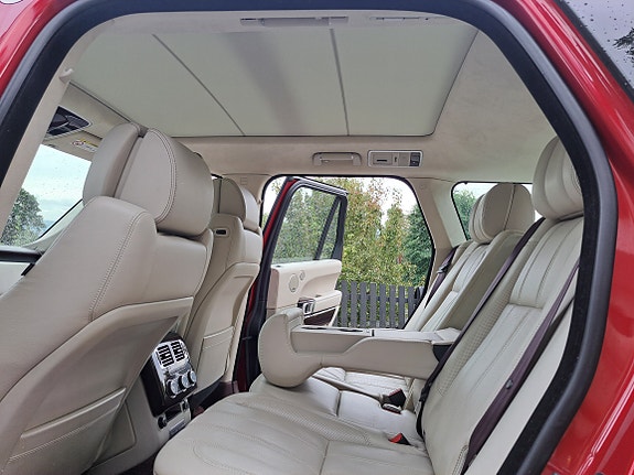 Land Rover Range Rover 25 of 30