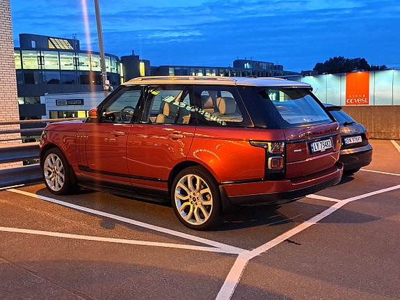 Land Rover Range Rover 12 of 30