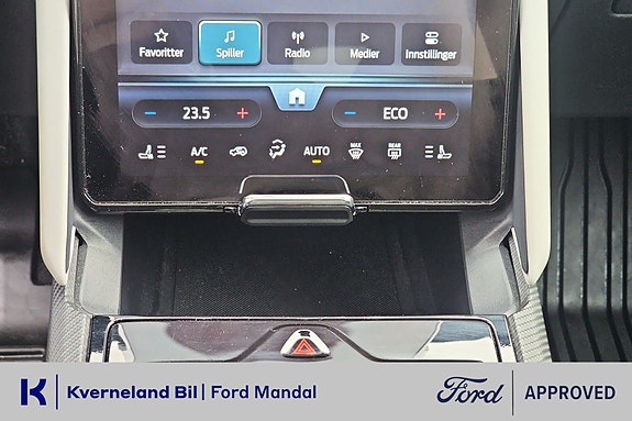 Ford Explorer 25 of 27