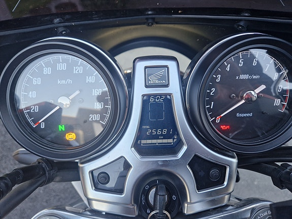 Honda CB 1100 RS 3 of 5
