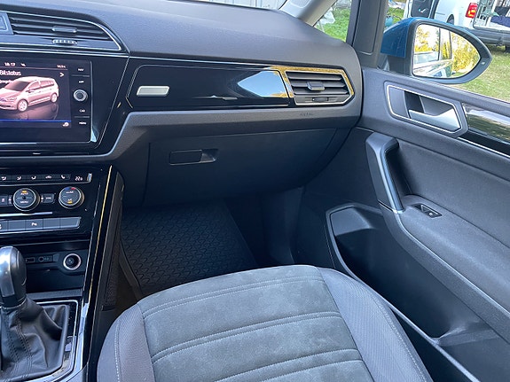 Volkswagen Touran 24 of 30