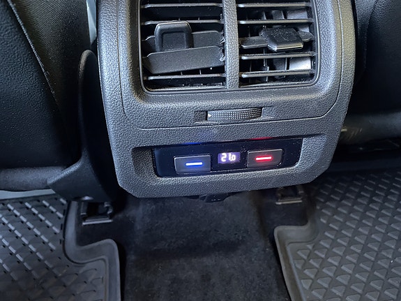 Volkswagen Touran 22 of 30