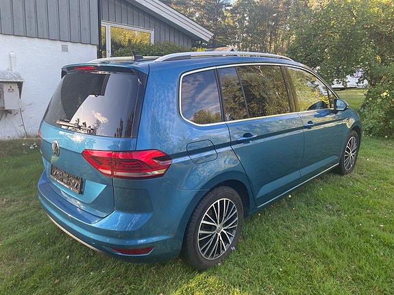 Volkswagen Touran 5 of 30