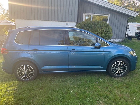 Volkswagen Touran 6 of 30