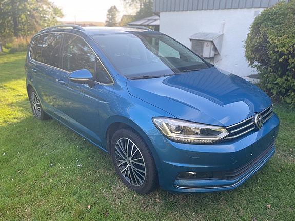 Volkswagen Touran 7 of 30