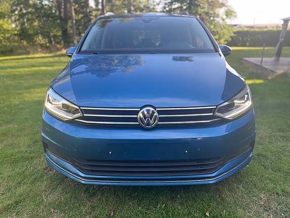 Volkswagen Touran 8 of 30