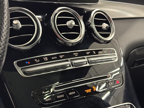 Mercedes-Benz GLC350 e 24 of 30