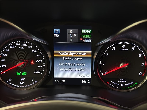Mercedes-Benz GLC350 e 23 of 30