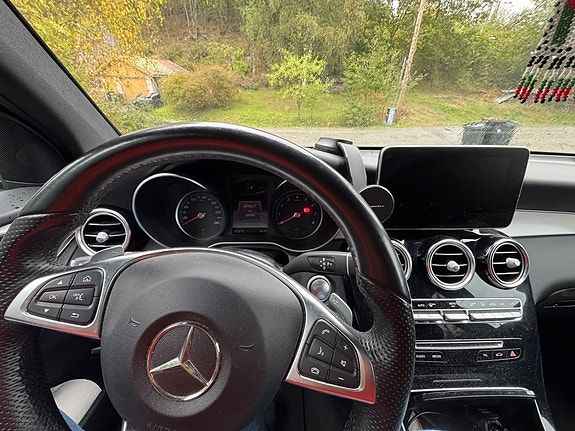 Mercedes-Benz GLC350 e 10 of 30